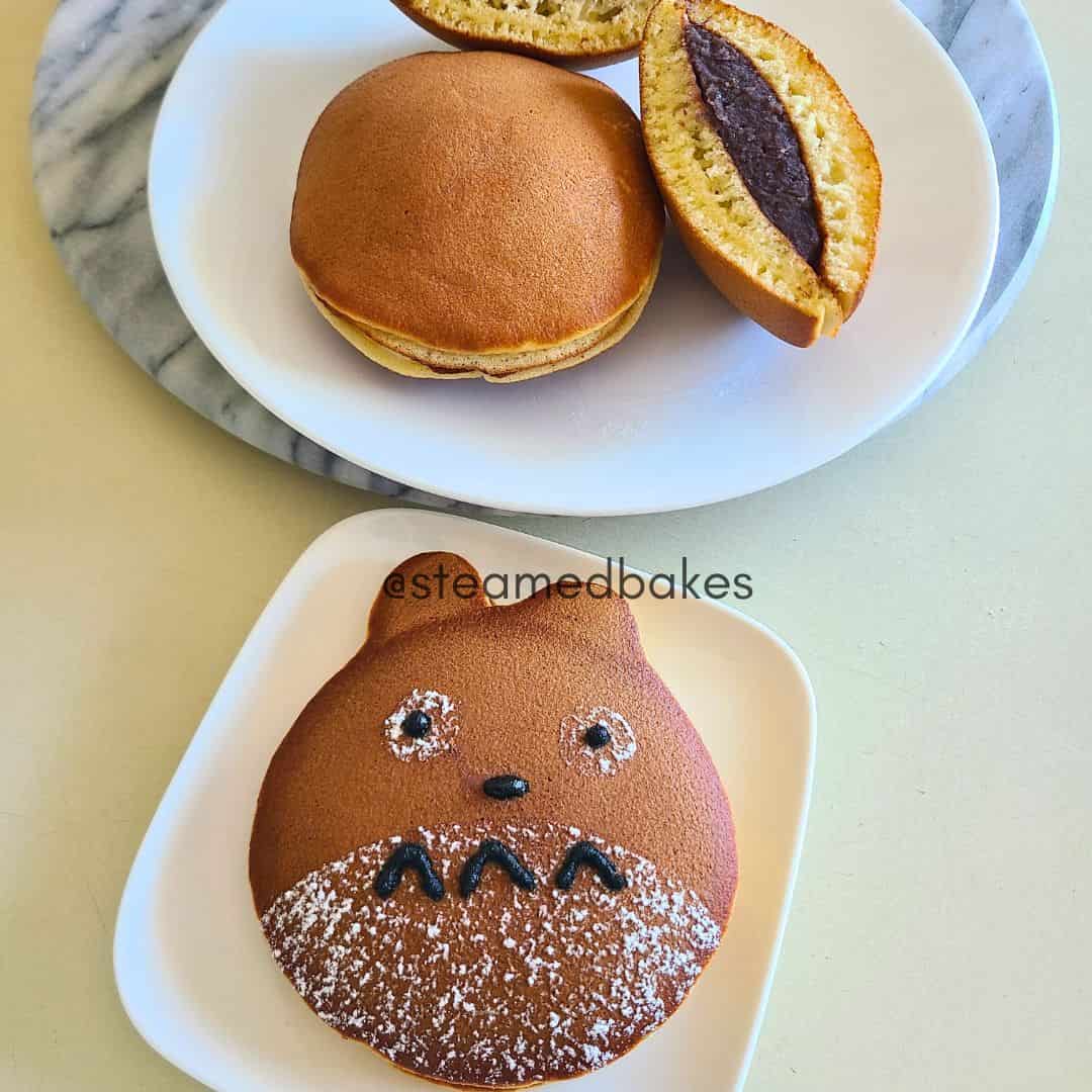 Dorayaki + bonus Totoro Dorayaki